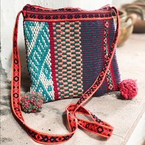 Beautiful new handcrafted crossbody bag 🌺